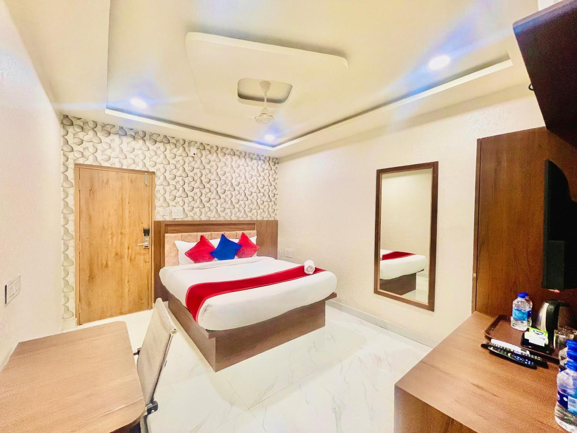 Hotel Eagle Grand Hyderabad Airport Zone เชมชาบัด ภายนอก รูปภาพ