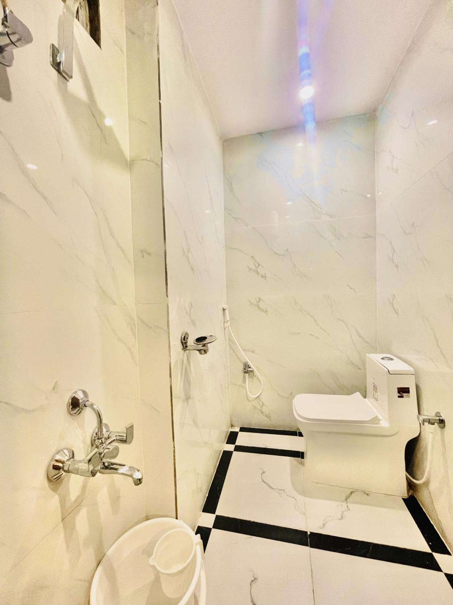 Hotel Eagle Grand Hyderabad Airport Zone เชมชาบัด ภายนอก รูปภาพ