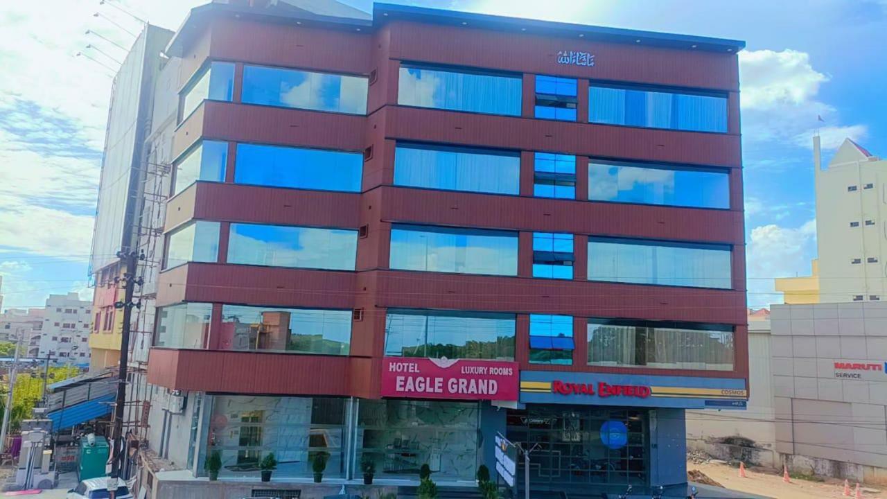 Hotel Eagle Grand Hyderabad Airport Zone เชมชาบัด ภายนอก รูปภาพ